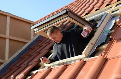 Pose de fenêtres de toit Velux aux Rairies